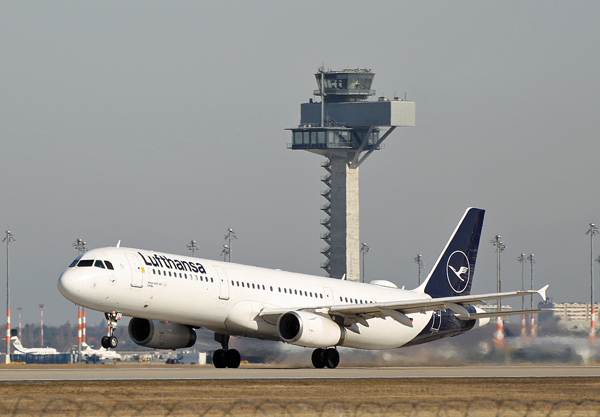 Lufthansa, Airbus A 321-231, D-AISQ  Lindau , BER, 05.03.2025