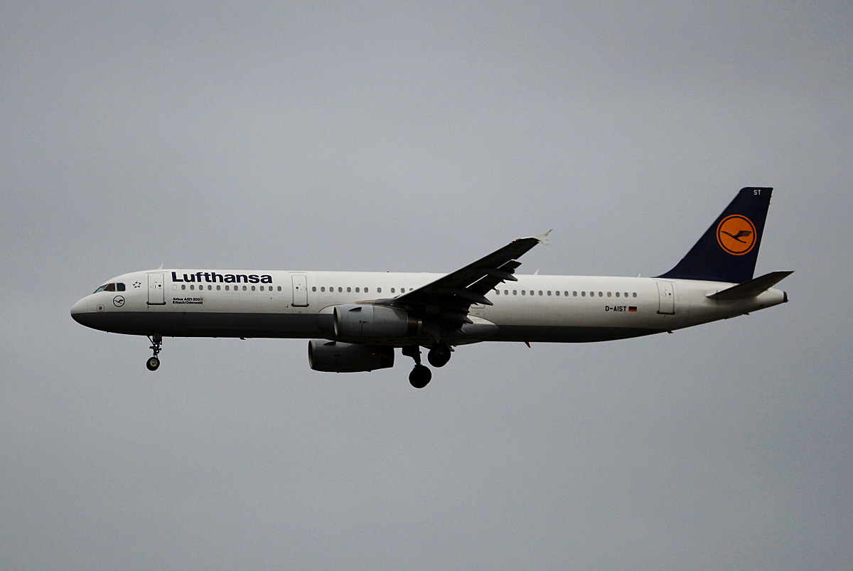 Lufthansa, Airbus A 321-231, D-AIST  Erbach/Odenwald , TXL, 18.11.2016