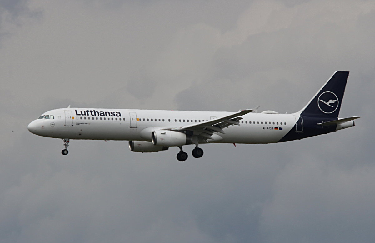 Lufthansa, Airbus A 321-231, D-AISX  Celle , BER, 09.06.2026