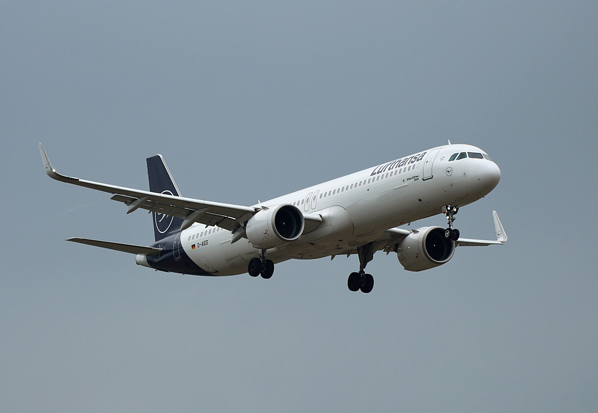 Lufthansa, Airbus A 321-271NX, D-AIED  Düren , BER, 19.08.2022