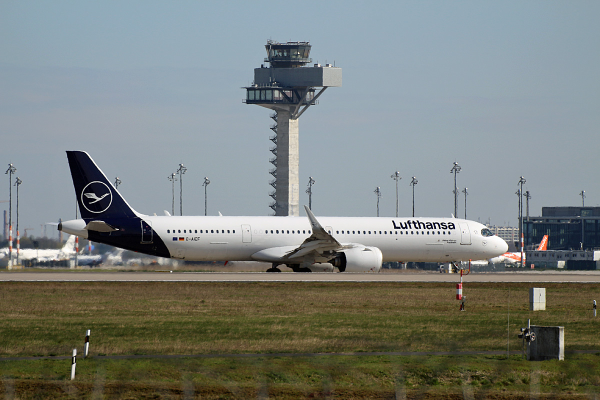 Lufthansa, Airbus A 321-271NX, D-AIEF  Forchheim , BER, 17.04.2022
