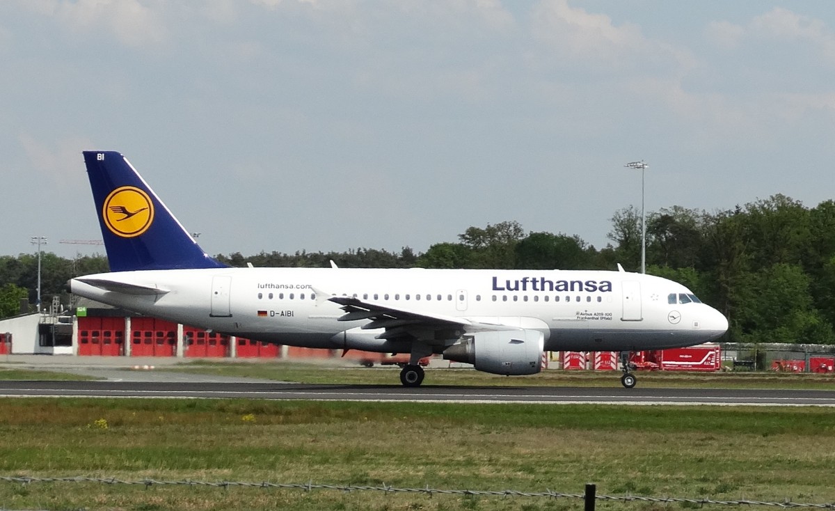 Lufthansa Airbus A319-100 (D-AIBI) startet am 24.04.14 in Frankfurt