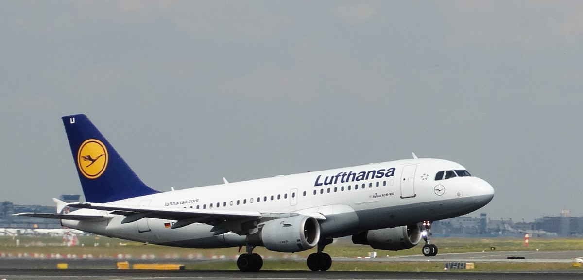 Lufthansa Airbus A319-100 (D-AILI) startet am 24.04.14 in Frankfurt