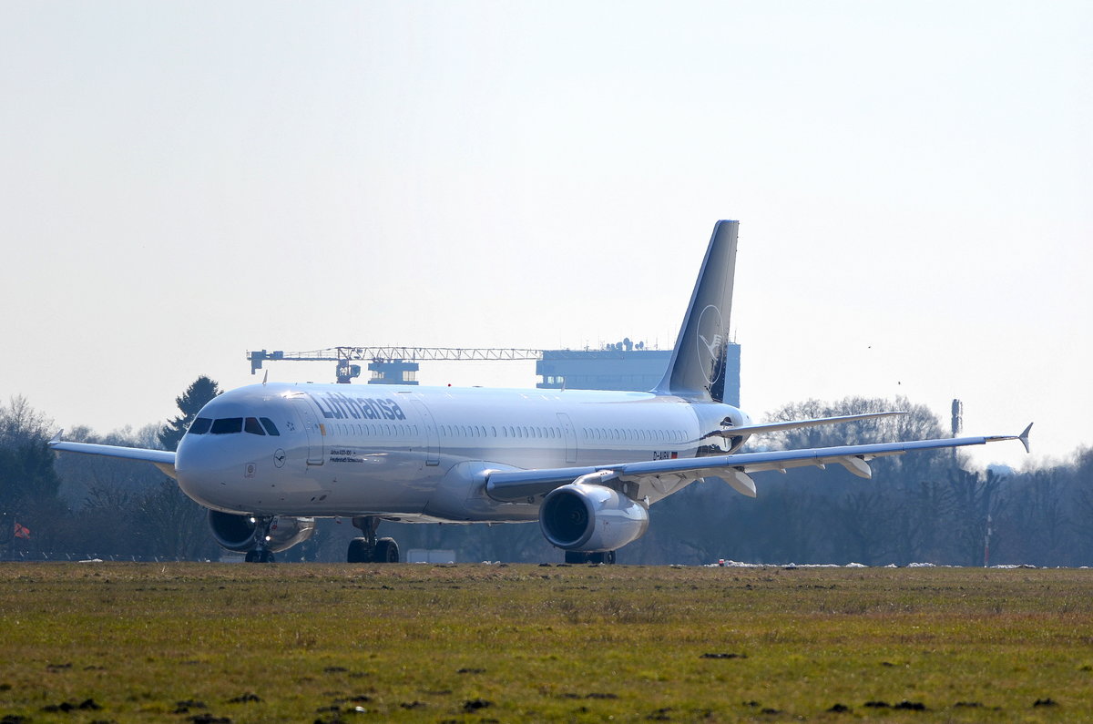 Lufthansa Airbus A321 D-AIRK Freudenstadt/Schwarzwald am 30.03.18 am Airport Hamburg Helmut Schmidt aufgenommen.