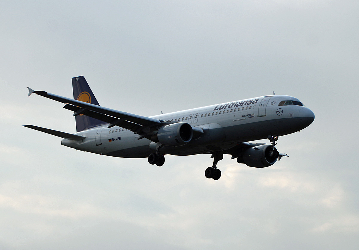 Lufthansa, Airbusd A 320-211, D-AIPW  Troisdorf , TXL, 04.08.2019