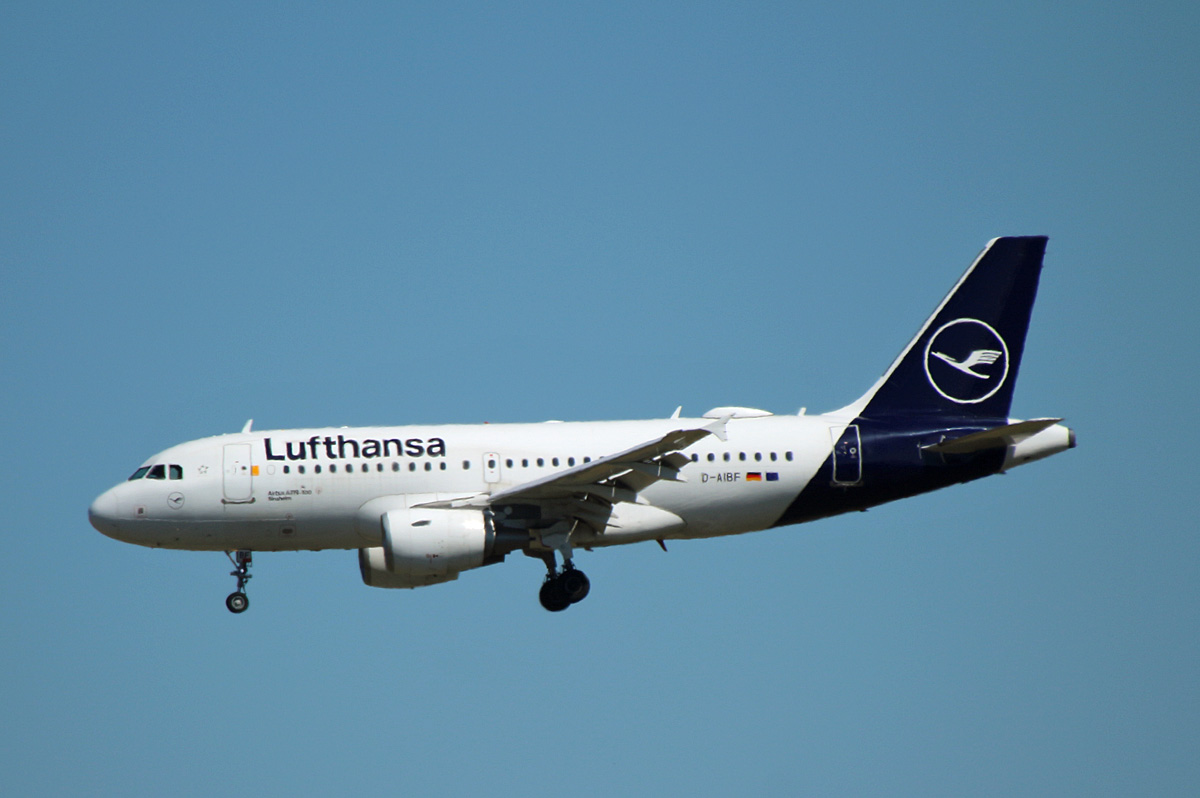 Lufthansa, Aiurbus A 319-112, D-AIBF  Sinsheim , BER, 21.06.2022