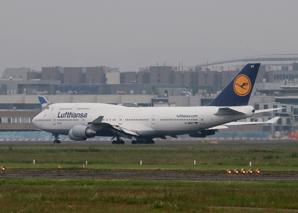 Lufthansa B 747-430 D-ABVT  Rheinland-Pfalz  am 11.06.2013 auf dem Flughafen Frankfurt