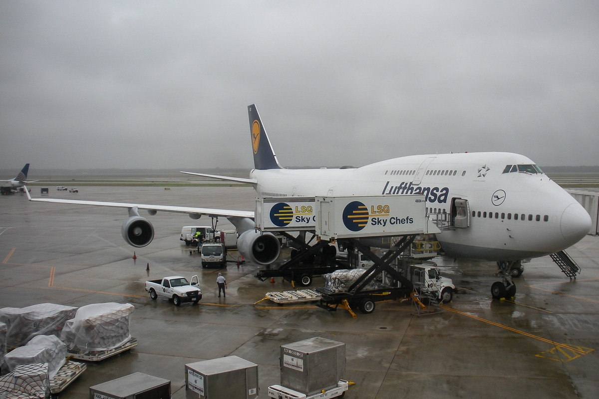 Lufthansa Boeing 747-430 D-ABVO  Mülheim a.d. Ruhr  am 24.03.2010 in Houston [IAH].
