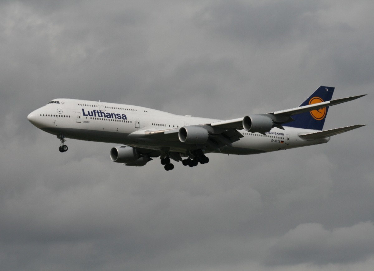 Lufthansa Boeing 747-830 D-ABYA 23.3.14 FRA/EDDK 