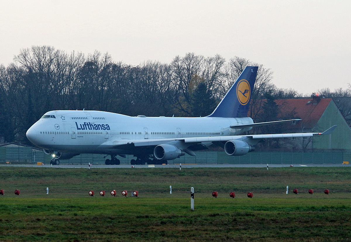 Lufthansa, Boeing B 747-430, D-ABTL, TXL, 26.11.2017