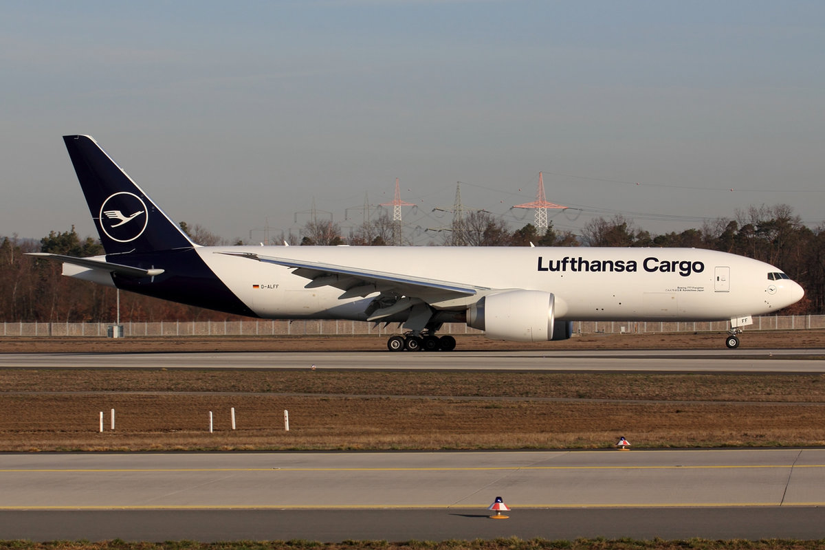 Lufthansa Cargo Boeing 777-FBT D-ALFF bei der Landung in Frankfurt 20.3.2019