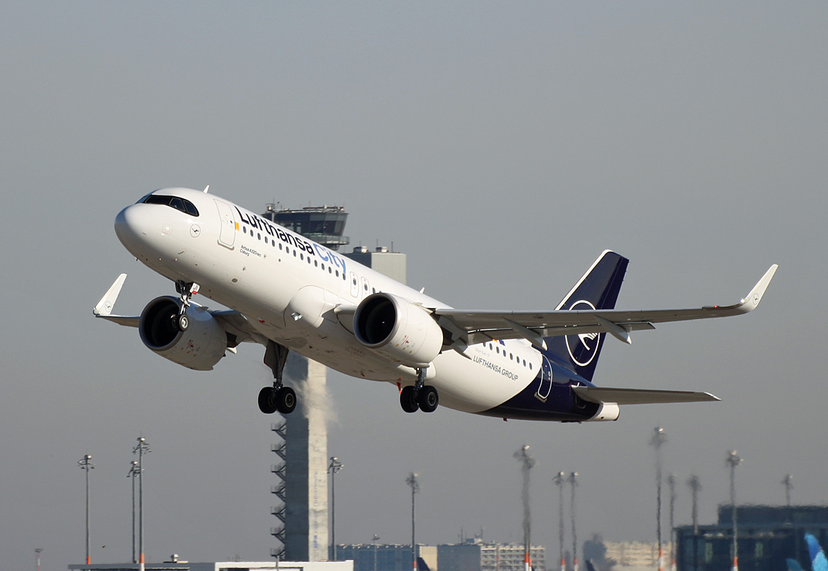 Lufthansa City Airlines, Airbus A 320-271N, D-AINI  Coburg , BER, 05.03.2025