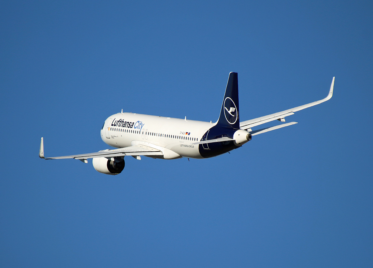 Lufthansa City Airlines, Airbus A 320-271N, D-AINI  Coburg , BER, 05.03.2025