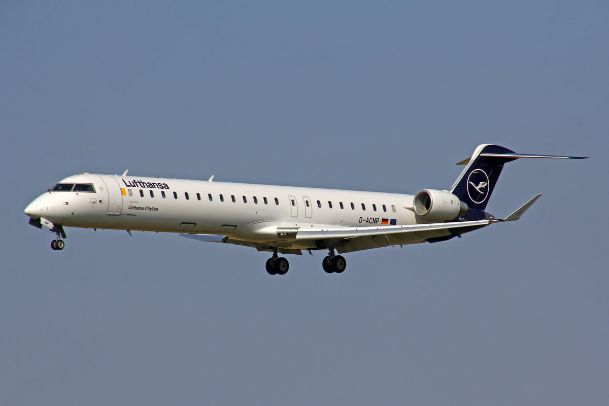 Lufthansa CityLine, D-ACNP, Bombardier CRJ-900LR, msn: 15259,  Hattersheim , 10.Juli 2022, ZRH Zürich, Switzerland.