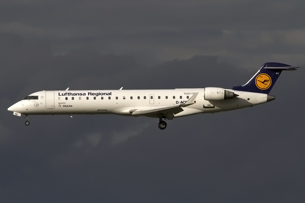 Lufthansa - CityLine, D-ACPB, Bombardier, CRJ-700, 29.10.2013, MUC, München, Germany



