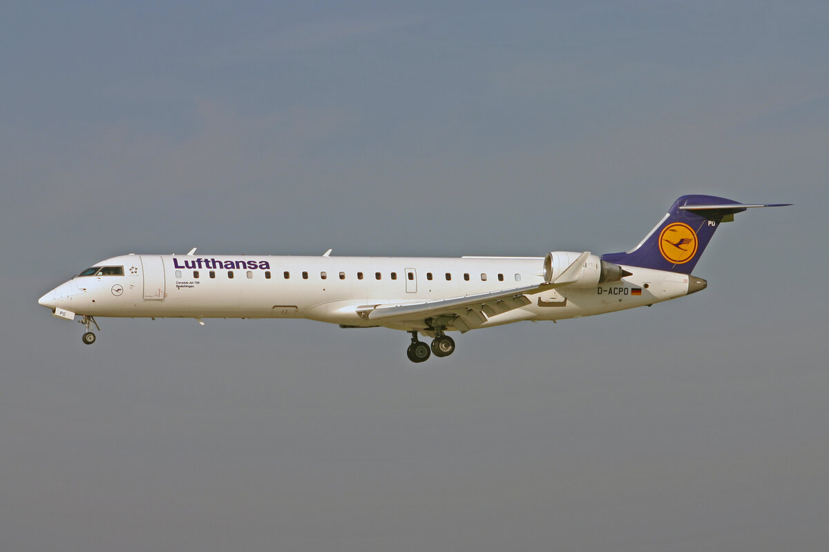 Lufthansa CityLine, D-ACPO, Bombardier CRJ-701ER, msn: 10085,  Spaichingen , 25.April 2007, ZRH Zürich, Switzerland.