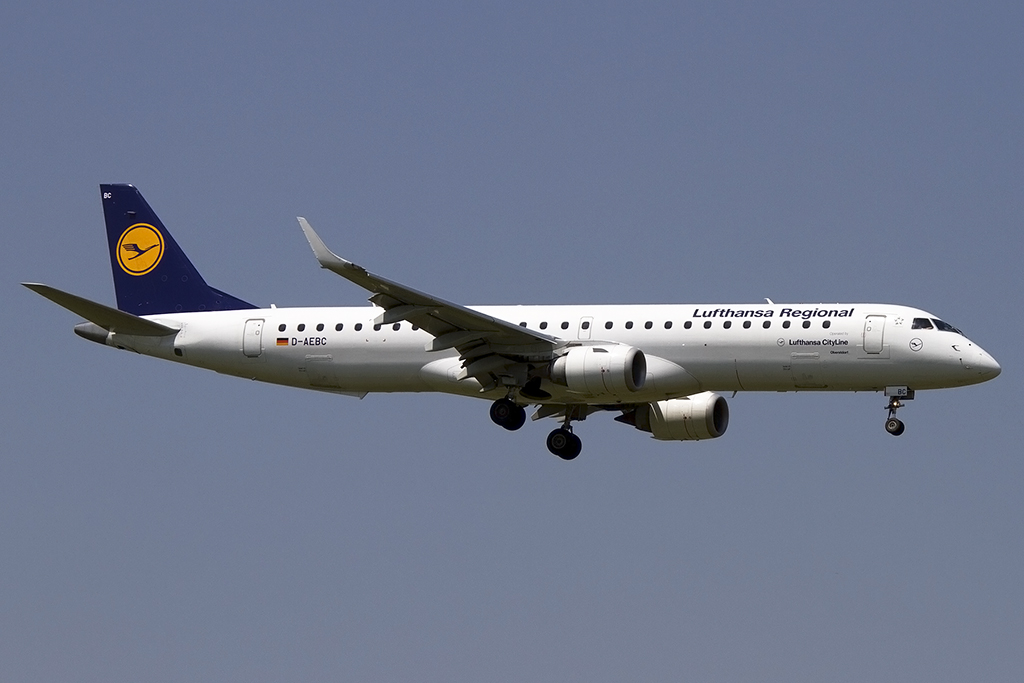 Lufthansa - CityLine, D-AEBC, Embraer, ERJ-195, 05.07.2015, MUC, München, Germany 



