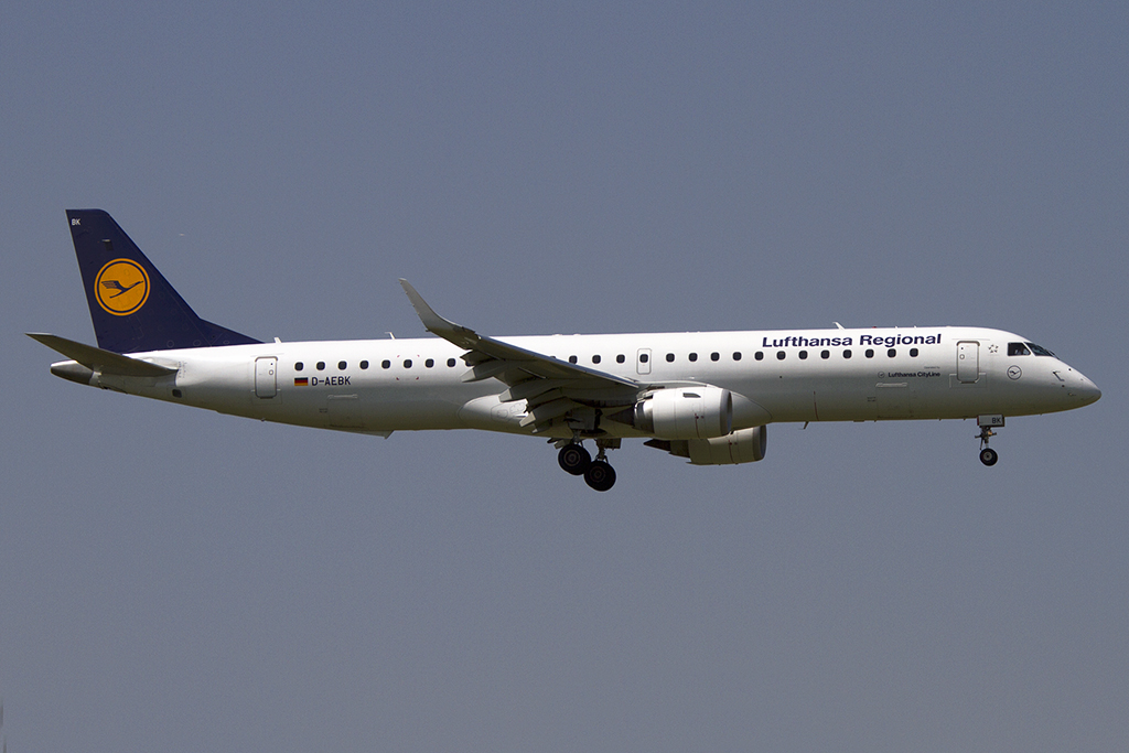 Lufthansa - CityLine, D-AEBK, Embraer, ERJ-195, 05.07.2015, MUC, München, Germany




