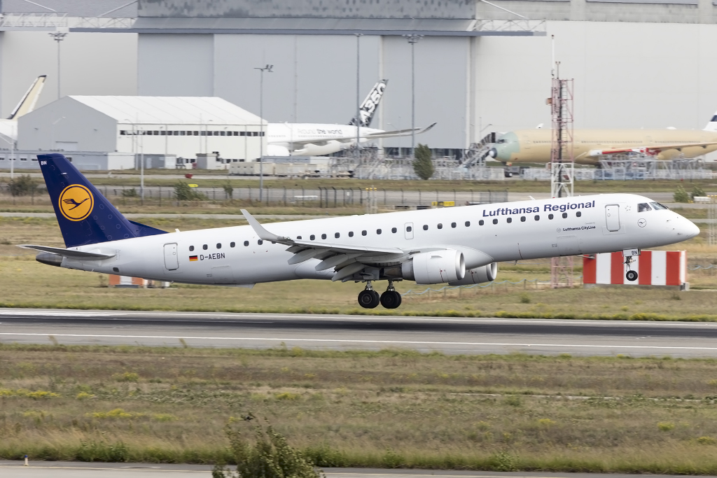 Lufthansa - CityLine, D-AEBN, Embraer, ERJ-195, 29.09.2015, TLS, Toulouse, France 



