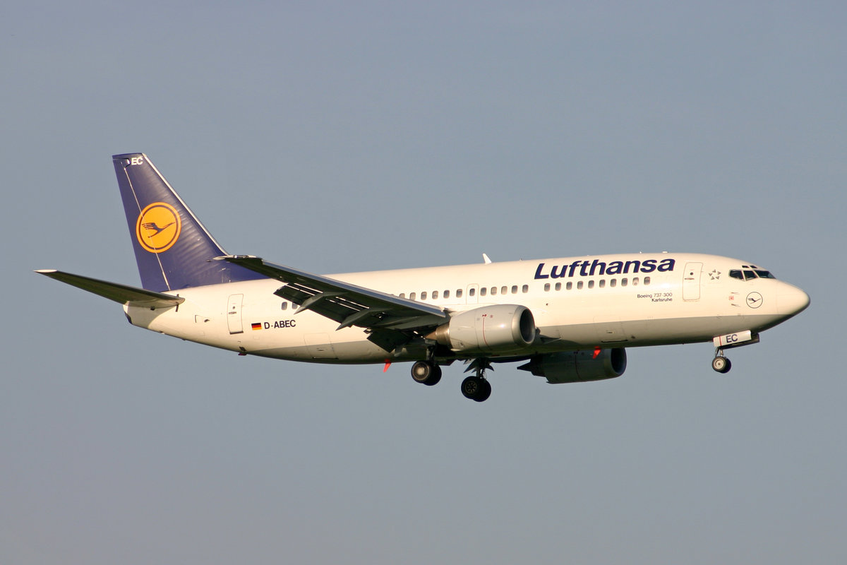 Lufthansa, D-ABEC, Boeing B737-330, msn: 25149/2081,  Karlsruhe , 12.Oktober 2006, ZRH Zürich, Switzerland.