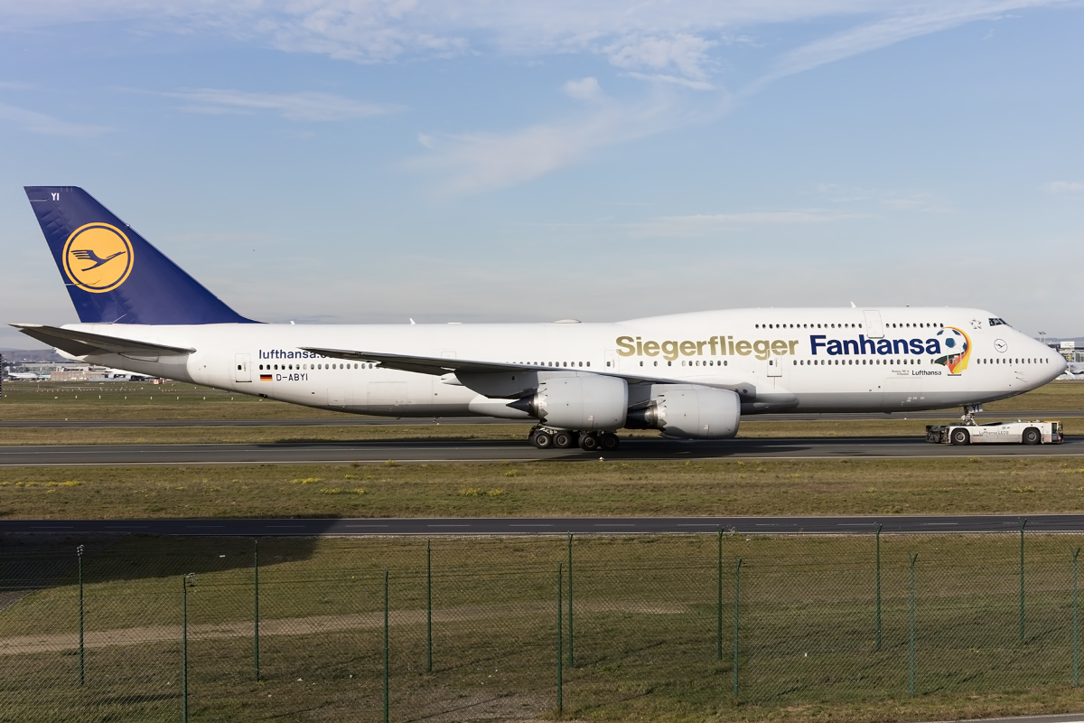 Lufthansa, D-ABYI, Boeing, B747-830, 08.11.2015, FRA, Frankfurt, Germany 





