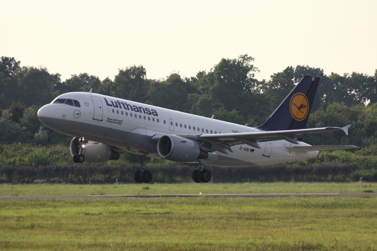 Lufthansa, D-AIBI,(c/n 5284),Airbus A 319-112, 31.08.2015, HAM-EDDH, Hamburg, Germany 