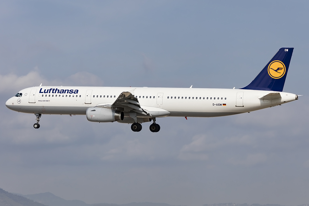 Lufthansa, D-AIDW, Airbus, A321-231, 26.09.2015, BCN, Barcelona, Spain 


