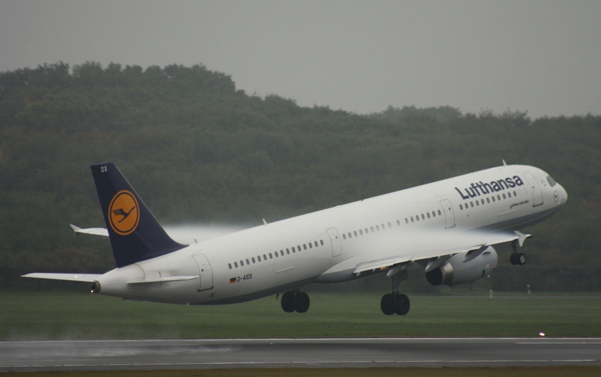 Lufthansa, D-AIDX,(C/N 6451),Airbus A 321-231,18.10.2015,HAM-EDDH, Hamburg, Germany 