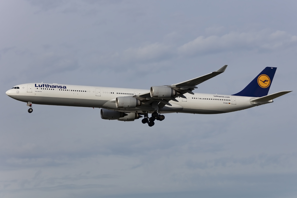 Lufthansa, D-AIHU, Airbus, A340-642X, 08.11.2015, FRA, Frankfurt, Germany 



