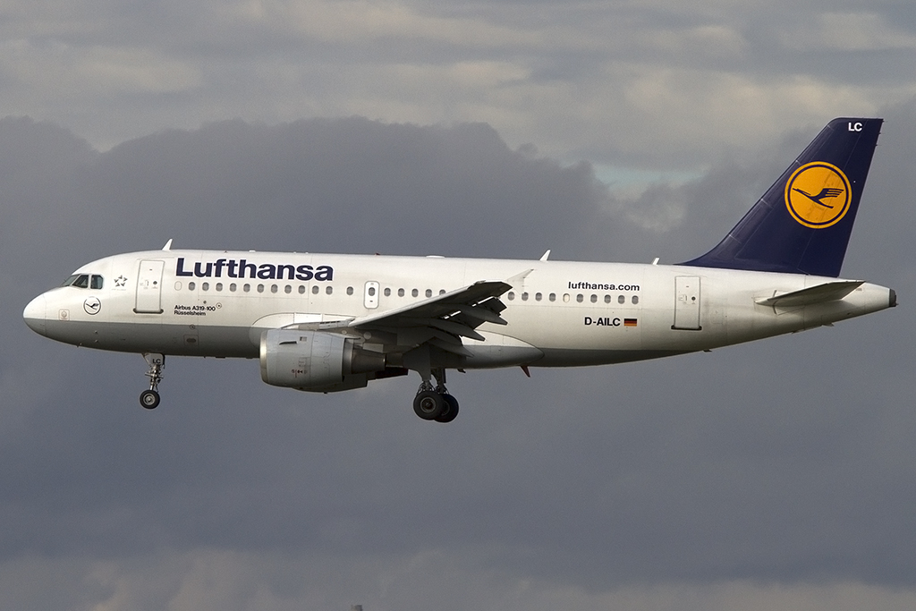 Lufthansa, D-AILC, Airbus, A319-114, 29.10.2013, MUC, München, Germany 




