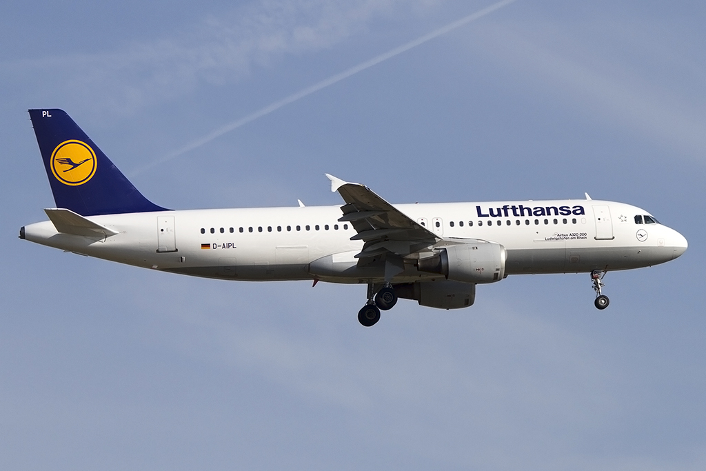 Lufthansa, D-AIPL, Airbus, A320-211, 19.04.2015, FRA, Frankfurt, Germany 


