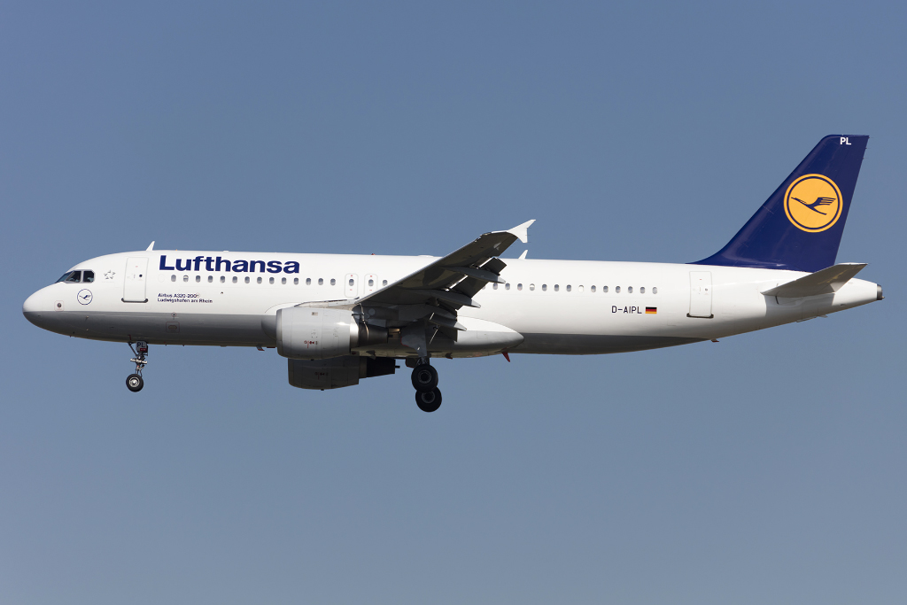 Lufthansa, D-AIPL, Airbus, A320-211, 30.08.2015, FRA, Frankfurt, Germany 




