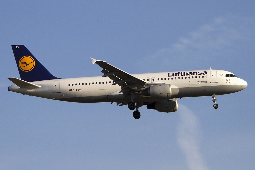 Lufthansa, D-AIPM, Airbus, A320-211, 19.04.2015, FRA, Frankfurt, Germany 



