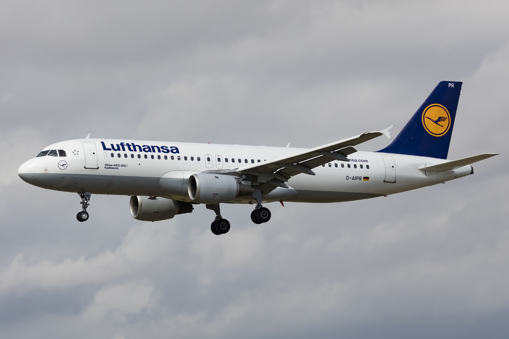 Lufthansa, D-AIPR, Airbus, A320-211, 26.09.2015, BCN, Barcelona, Spain 



