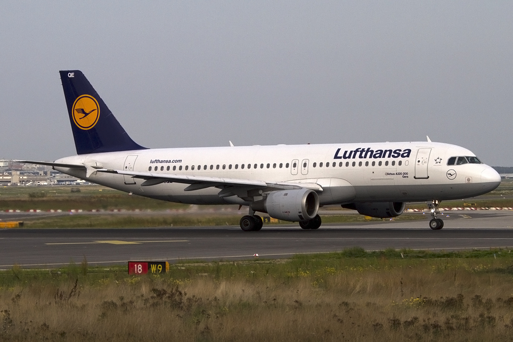 Lufthansa, D-AIQE, Airbus, A320-211, 28.09.2013, FRA, Frankfurt, Germany 



