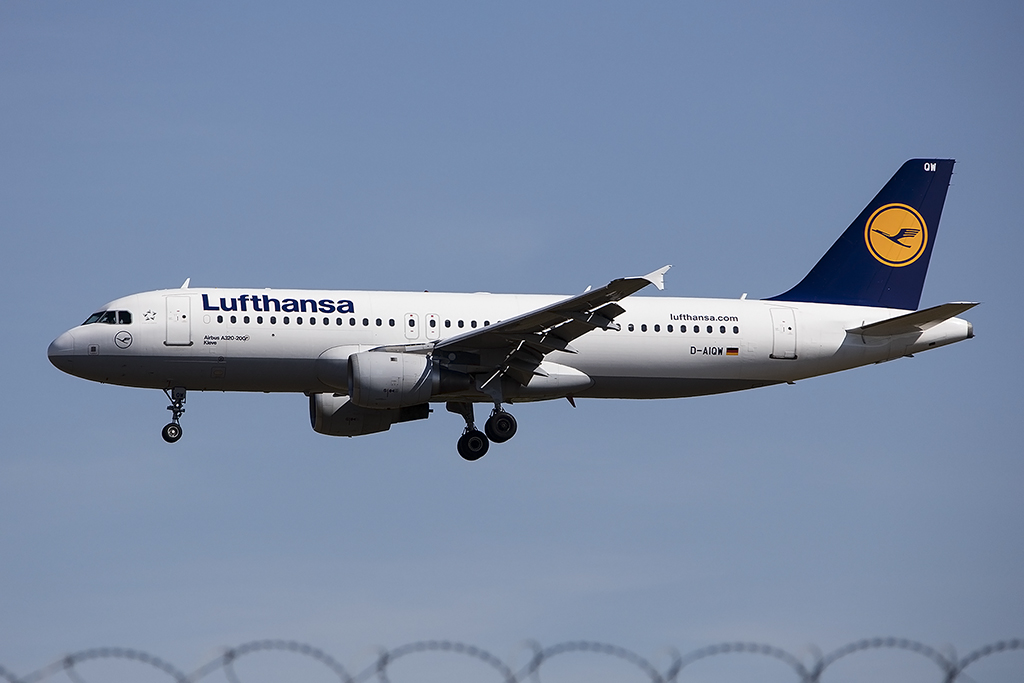 Lufthansa, D-AIQW, Airbus, A320-211, 06.08.2015, MUC, München, Germany



