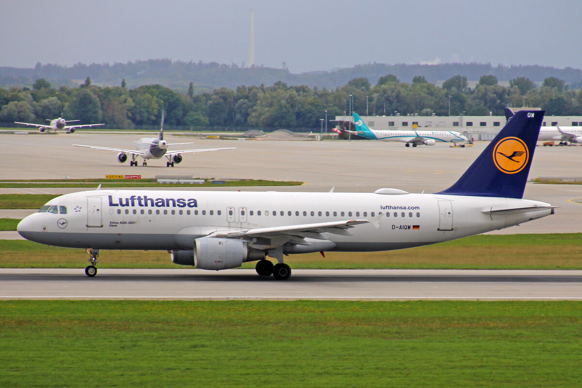 Lufthansa, D-AIQW, Airbus A320-211, msn: 1367,  Kleve , 10.September 2022, MUC München, Germany.
