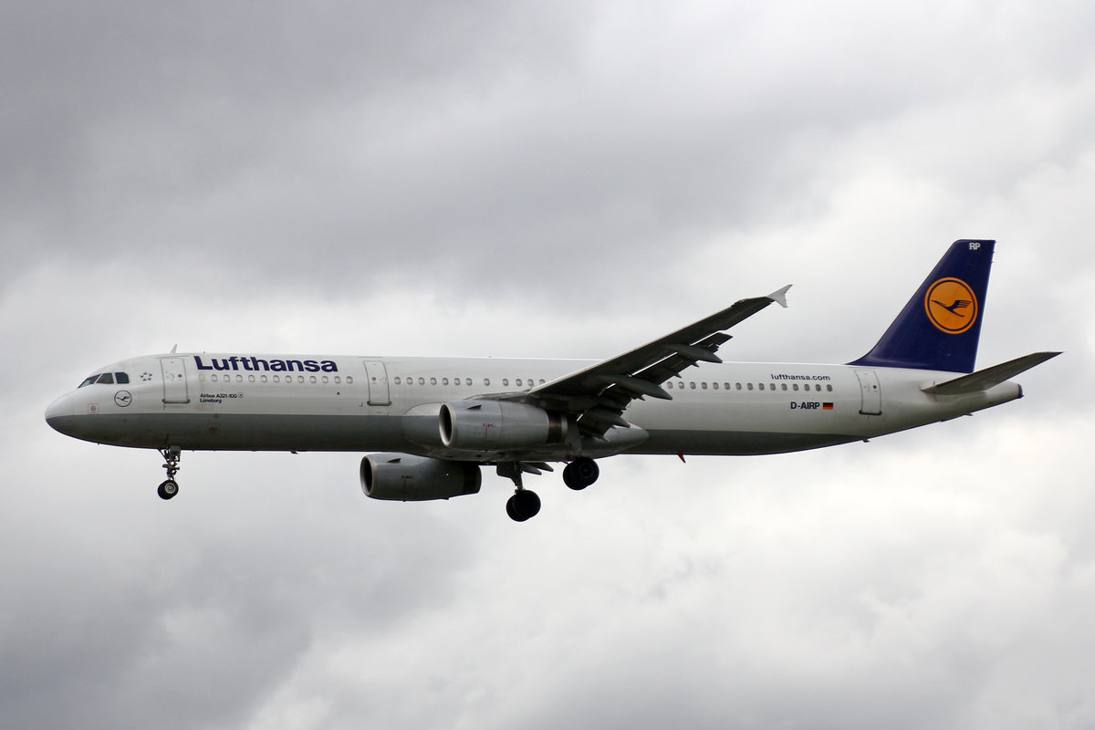 Lufthansa, D-AIRP, Airbus A321-131,  Lneburg , 01.Juli 2016, LHR London Heathrow, United Kingdom.