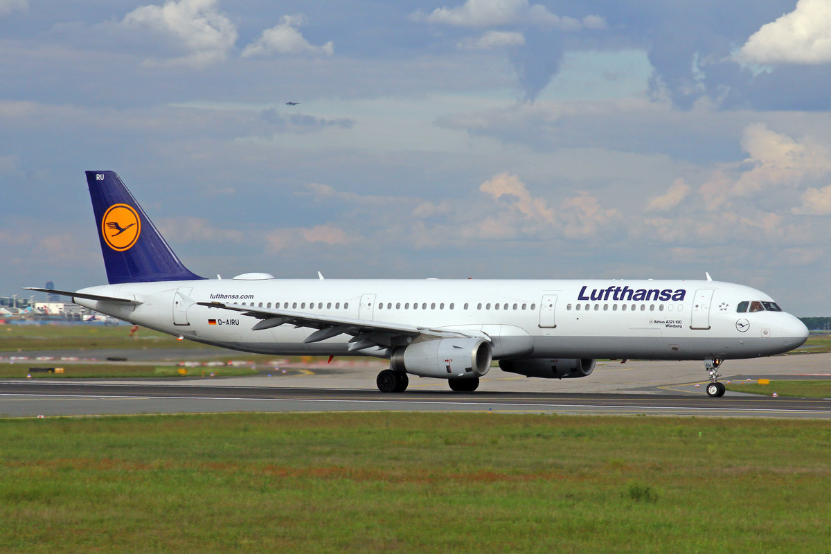 Lufthansa, D-AIRU, Airbus A321-131,  Würzburg , 20.Mai 2017, FRA Frankfurt am Main, Germany.