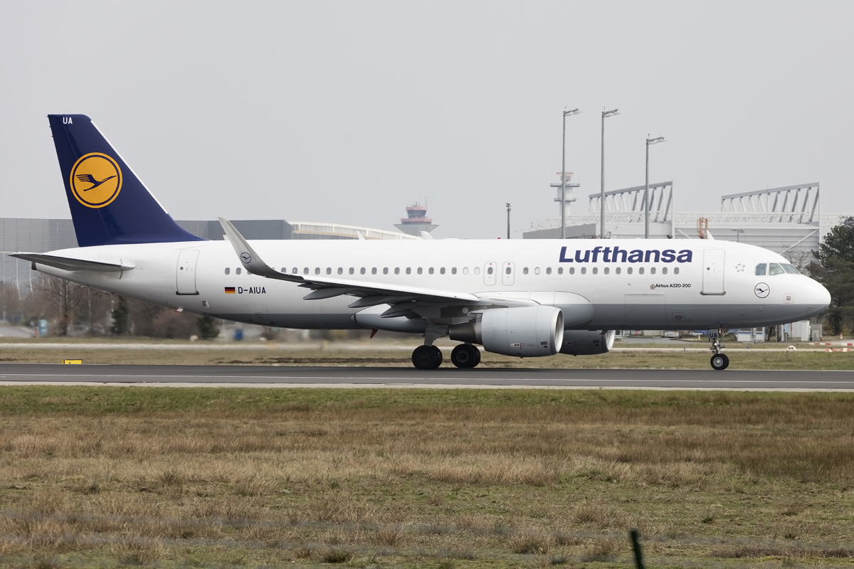 Lufthansa, D-AIUA, Airbus, A320-214, 02.04.2016, FRA, Frankfurt, Germany 



