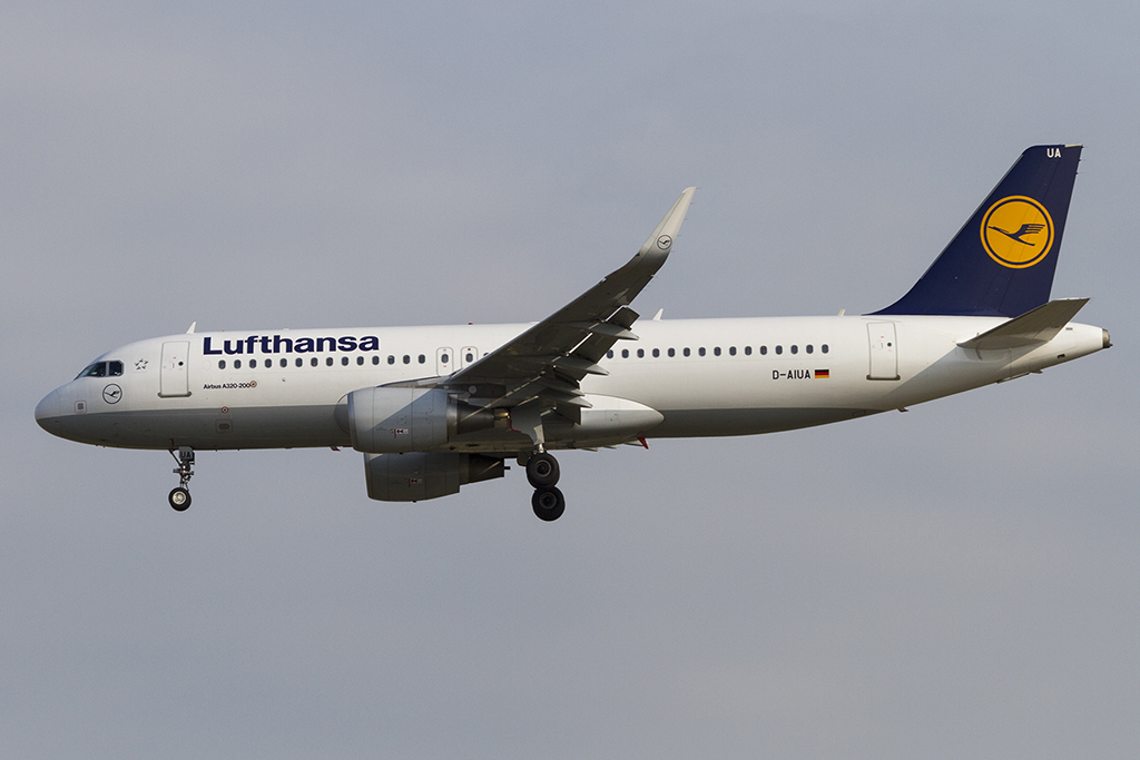 Lufthansa, D-AIUA, Airbus, A320-214, 11.08.2015, FRA, Frankfurt, Germany 



