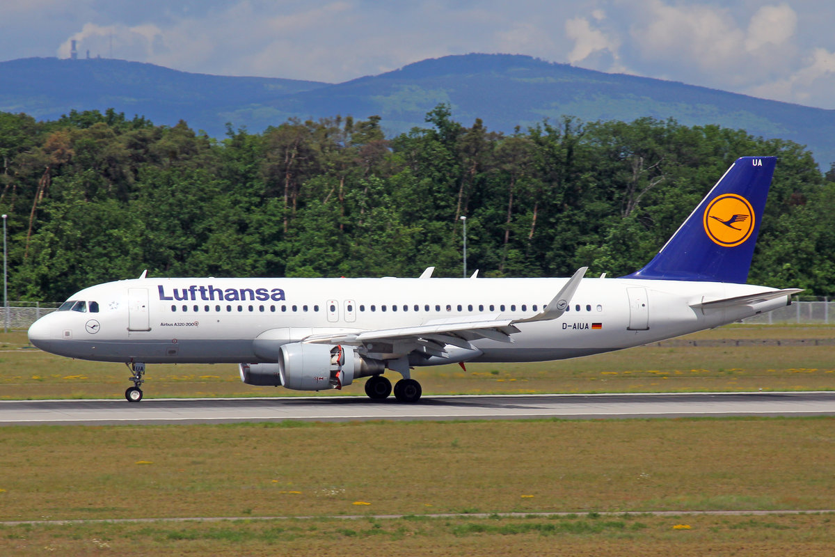 Lufthansa, D-AIUA, Airbus A320-214, 20.Mai 2017, FRA Frankfurt am Main, Germany.