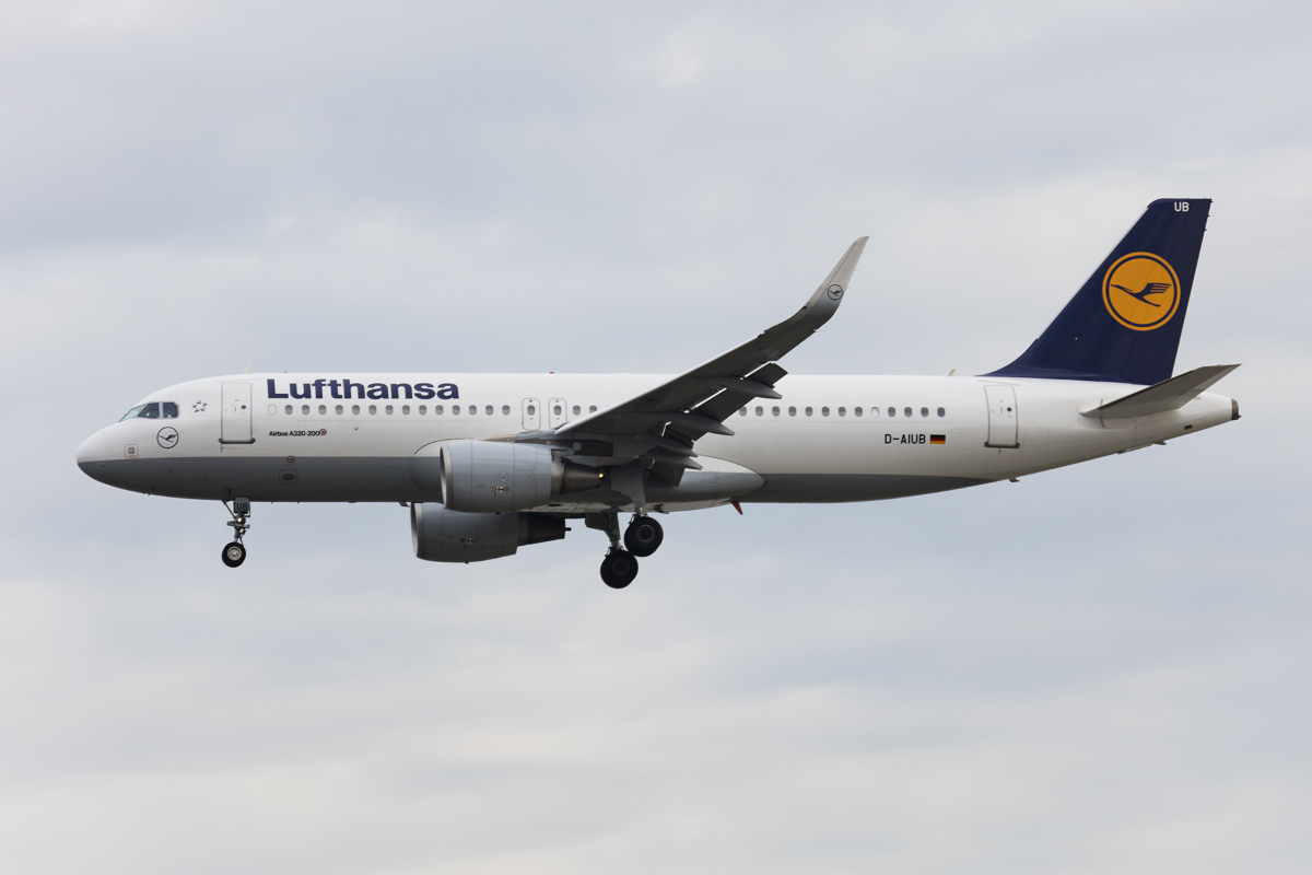 Lufthansa, D-AIUB, Airbus, A320-214, 01.04.2017, FRA, Frankfurt, Germany 



