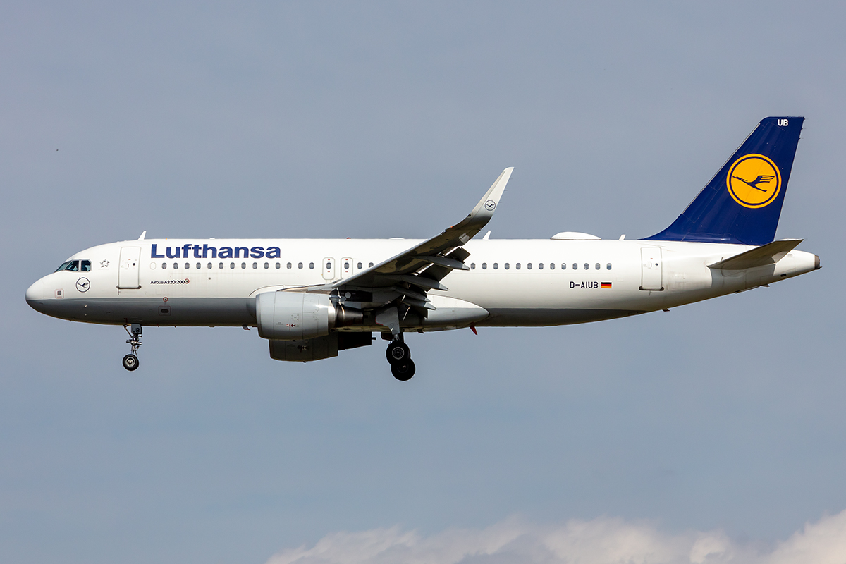 Lufthansa, D-AIUB, Airbus, A320-214, 16.08.2021, BER, Berlin, Germany