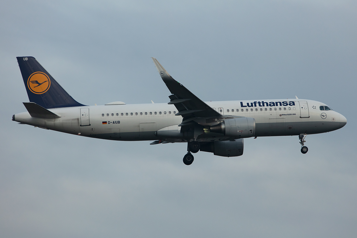 Lufthansa, D-AIUB, Airbus, A320-214, 24.11.2019, FRA, Frankfurt, Germany



