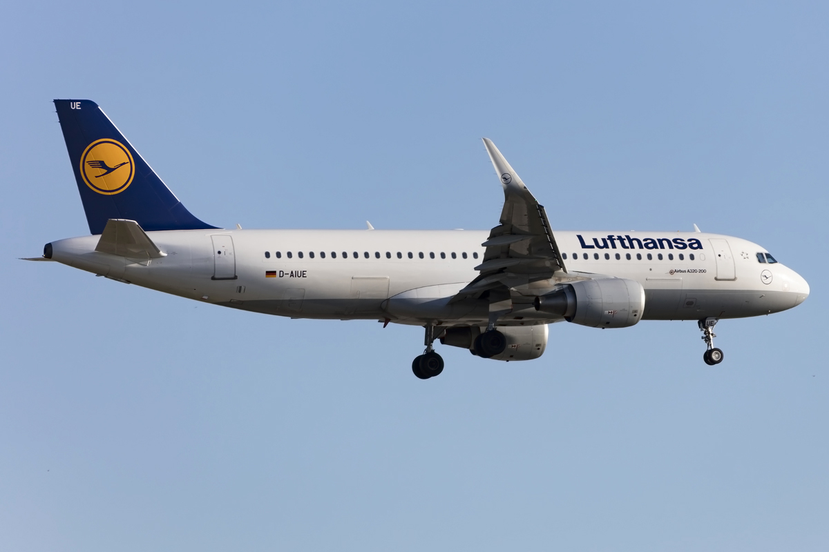 Lufthansa, D-AIUE, Airbus, A320-214, 05.05.2016, FRA, Frankfurt, Germany 




