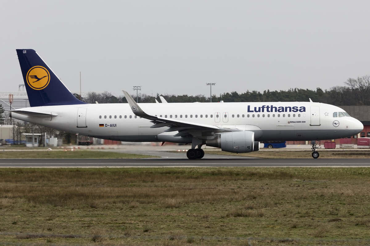 Lufthansa, D-AIUI, Airbus, A320-214, 02.04.2016, FRA, Frankfurt, Germany 


