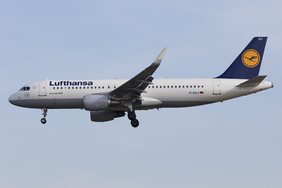 Lufthansa, D-AIUJ, Airbus, A320-214, 21.05.2016, FRA, Frankfurt, Germany 



