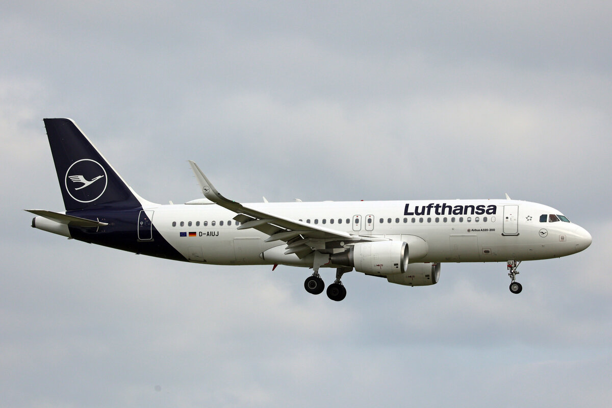 Lufthansa, D-AIUJ, Airbus A320-214, msn: 6301, msn: 6301, 18.Mai 2023, AMS Amsterdam, Netherlands.