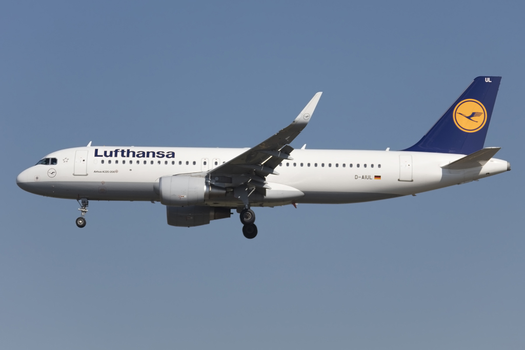 Lufthansa, D-AIUL, Airbus, A320-214, 30.08.2015, FRA, Frankfurt, Germany 




